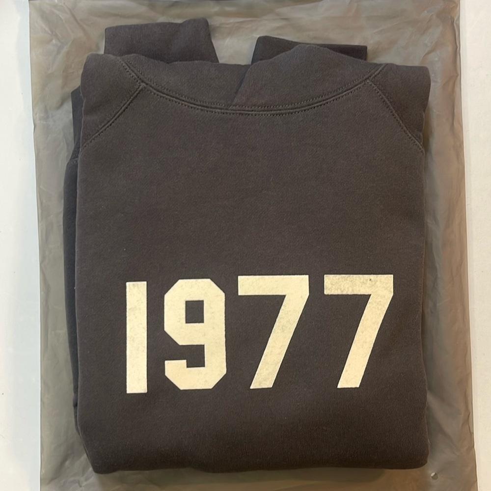 Fear of god essentials 1977 iron hoodie